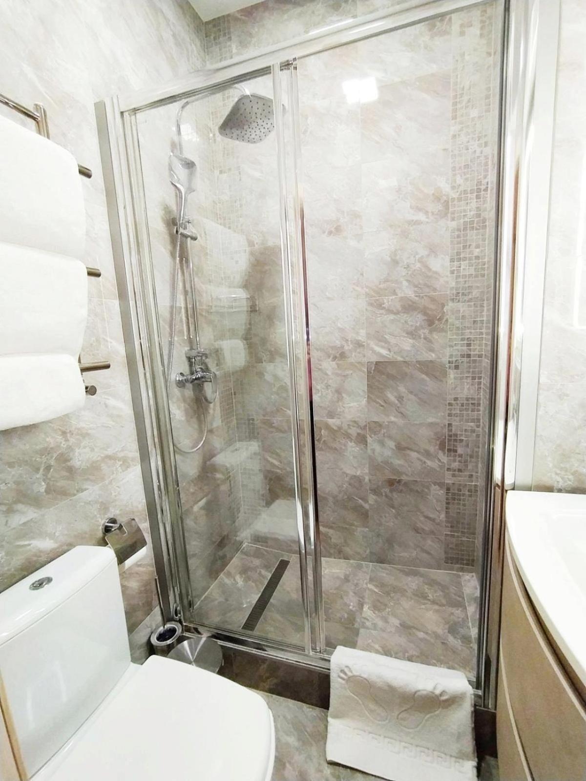 Apartment Жд Вокзал, Центр Leópolis Habitación foto